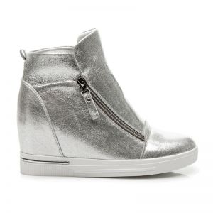SNEAKERSY NA KOTURNIE
