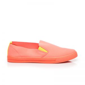 LEKKIE TRAMPKI SLIP ON
