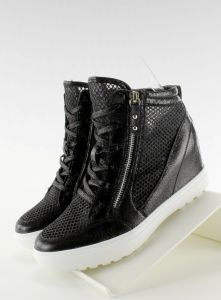 Sneakers ażurowe biała podeszwa JT14 Black