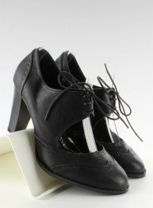 Buty na słupku 3082-3 czarne
