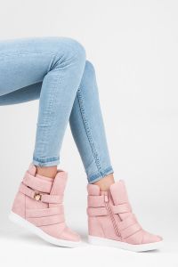 RÓŻOWE SNEAKERSY NA KOTURNIE