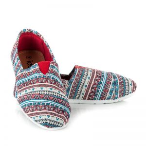 ESPADRYLE Z ETNICZNYM WZOREM