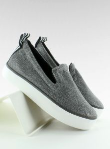 Opalizujące slip-on z paskiem na pięcie W-3004 Silver