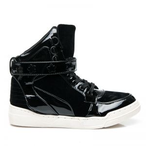 LAKIEROWANE SNEAKERSY