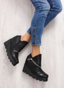 Oryginalne botki Gotic Trend 7013 Black