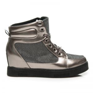 SZNUROWANE SNEAKERSY