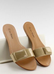 Klapki z paskiem 8293-60 khaki