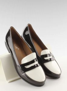 Klasyczne lakierowane mokasyny L105 Black/White
