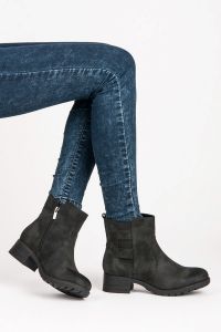 JESIENNE BUTY NA PŁASKIM OBCASIE