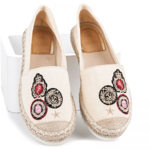 ESPADRYLE Z NASZYWKAMI