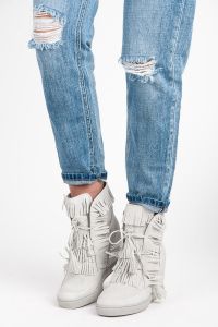 AŻUROWE SNEAKERSY Z FRĘDZLAMI