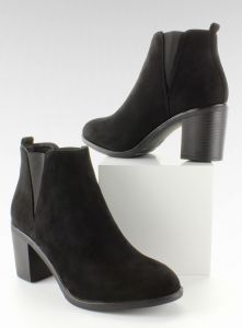 Zamszowe sztyblety na obcasie NC23 Black