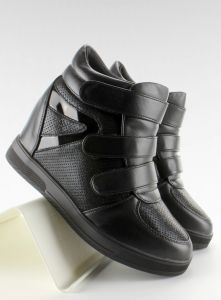 Sneakers zapinane na rzepy R229 Czarny