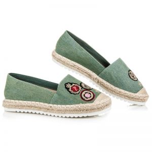 ESPADRYLE Z NASZYWKAMI
